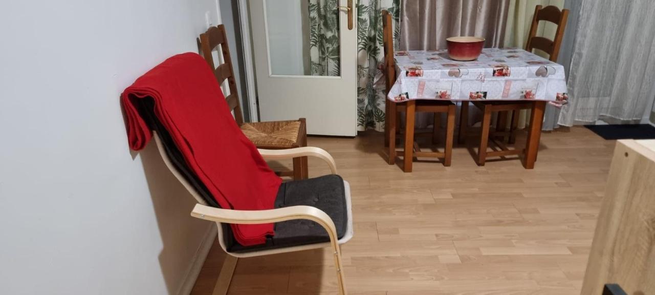 Kievaille Lejlighed Plaisir Eksteriør billede